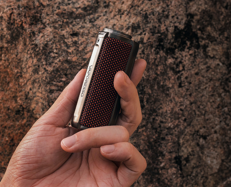 The designed ergonomic shape for easy grip in different ways.